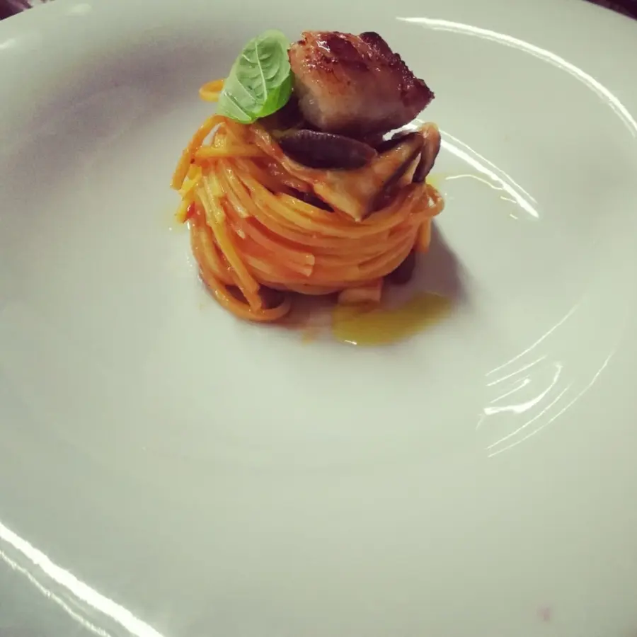 creation thumb for Tonnarelli funghi cardoncelli e bombetta