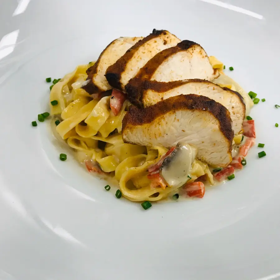 creation thumb for Fresh pasta with chicken 👌