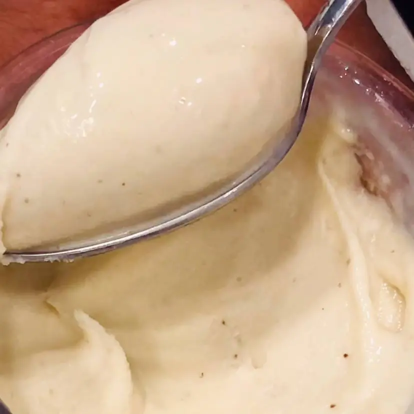 creation thumb for Banana and coconut ice cream