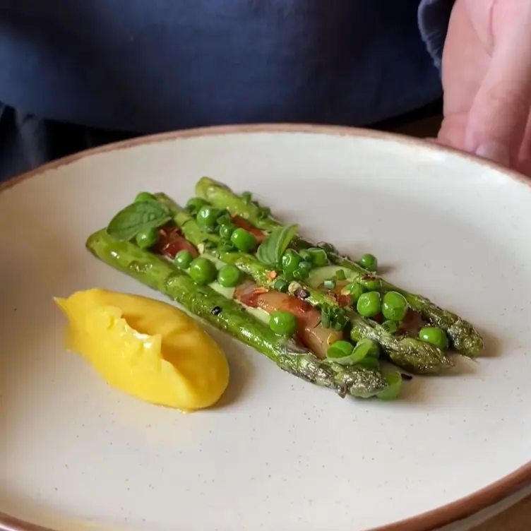 creation thumb for Buttered Asparagus with Asparagus Purée & Hollandaise Sauce