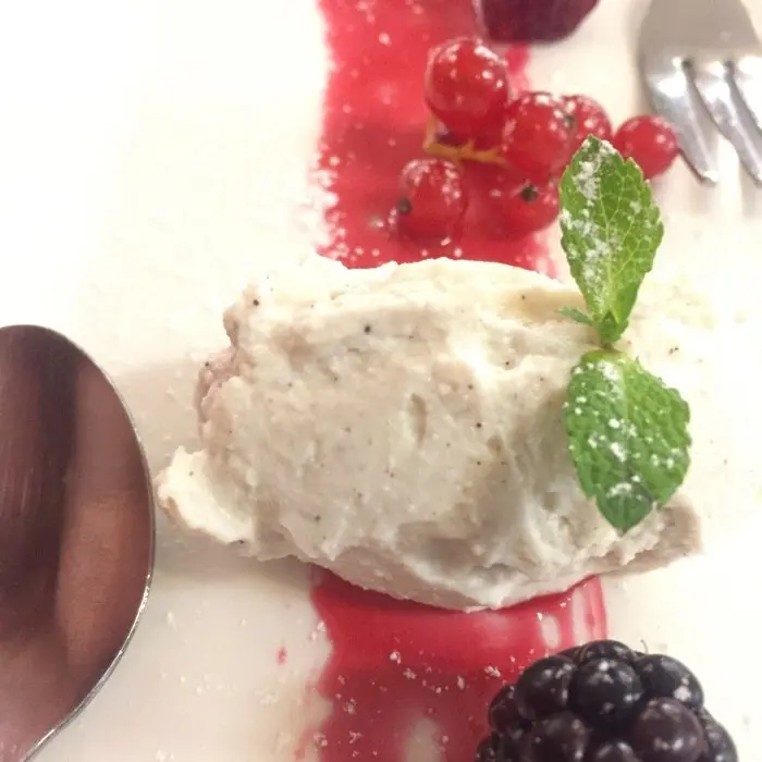 creation thumb for Mous di Ricotta e Frutti di Bosco