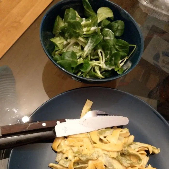 creation thumb for Nüsler salat mit Nudel und Rinds andergot