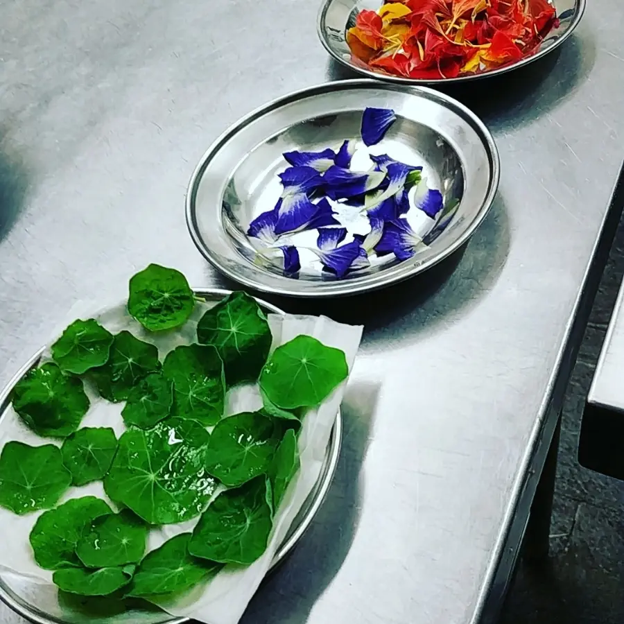 creation thumb for Greens and flowers for event night
