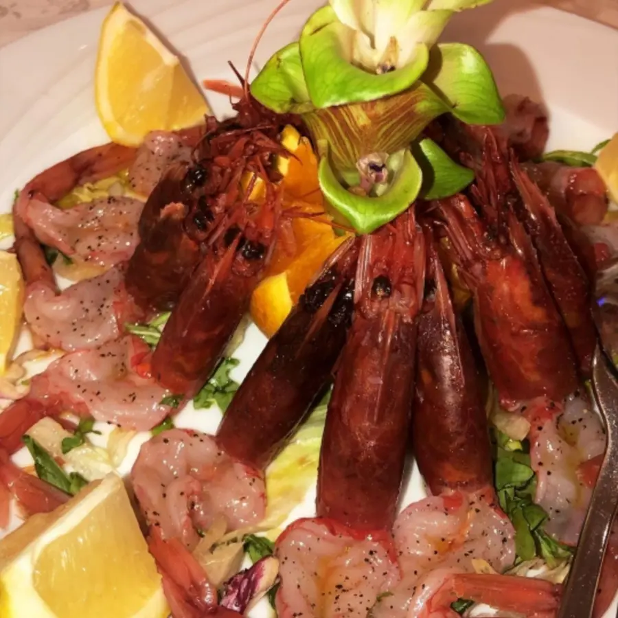 creation thumb for Crudite di gambero rosso di mazara con sale pepe e olio