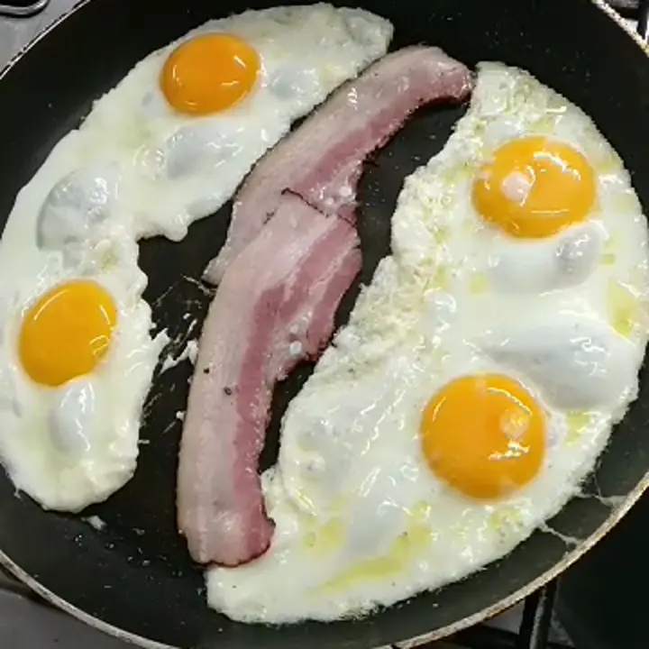 creation thumb for Spiegeleier/Frühstück/Speck