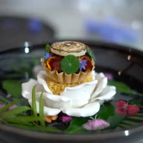 creation thumb for Roomali Roti & Turnip Tart