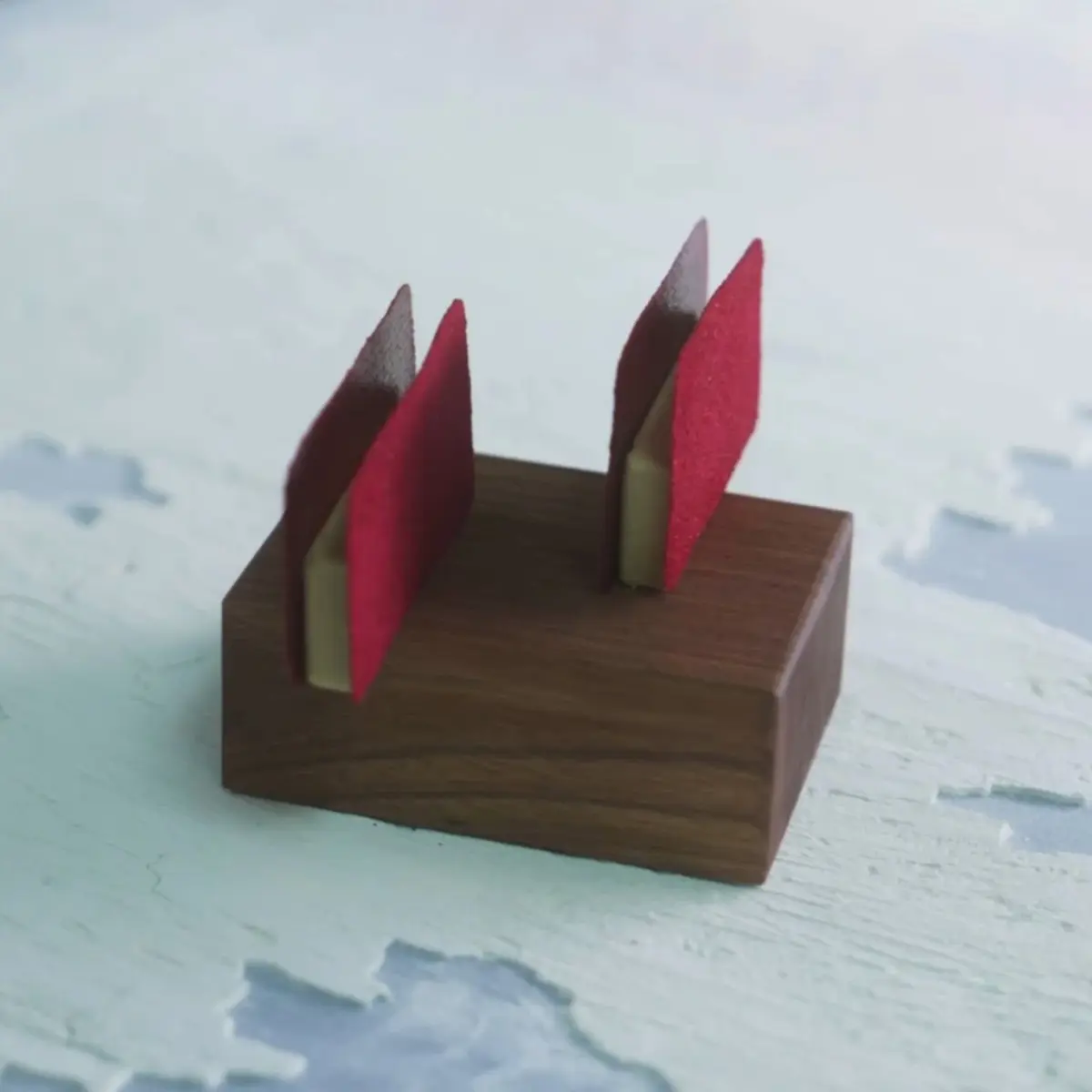creation thumb for Beetroot & Espresso Crackers