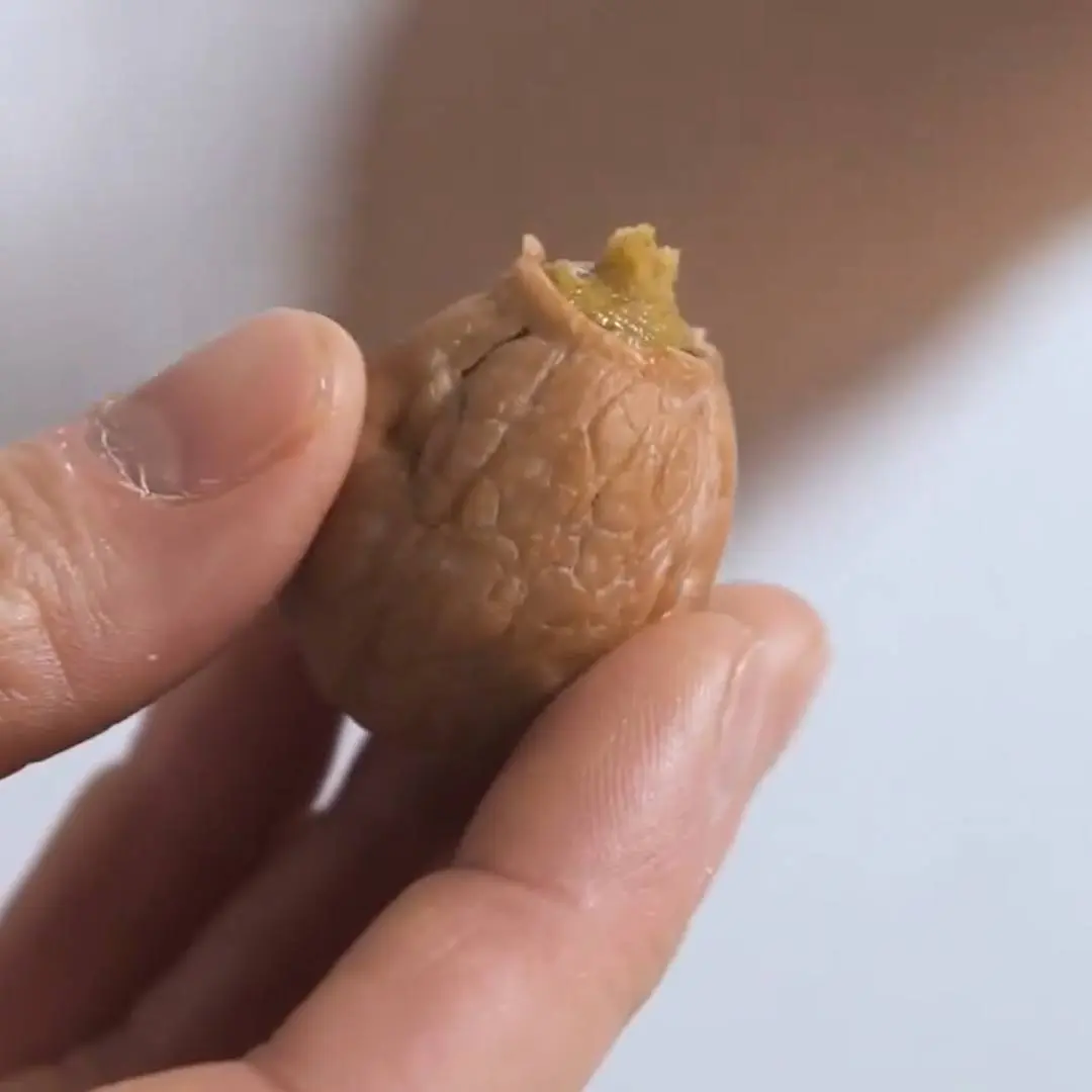 creation thumb for Fake Walnuts