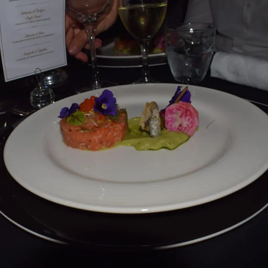 creation thumb for Salmon tartare starter