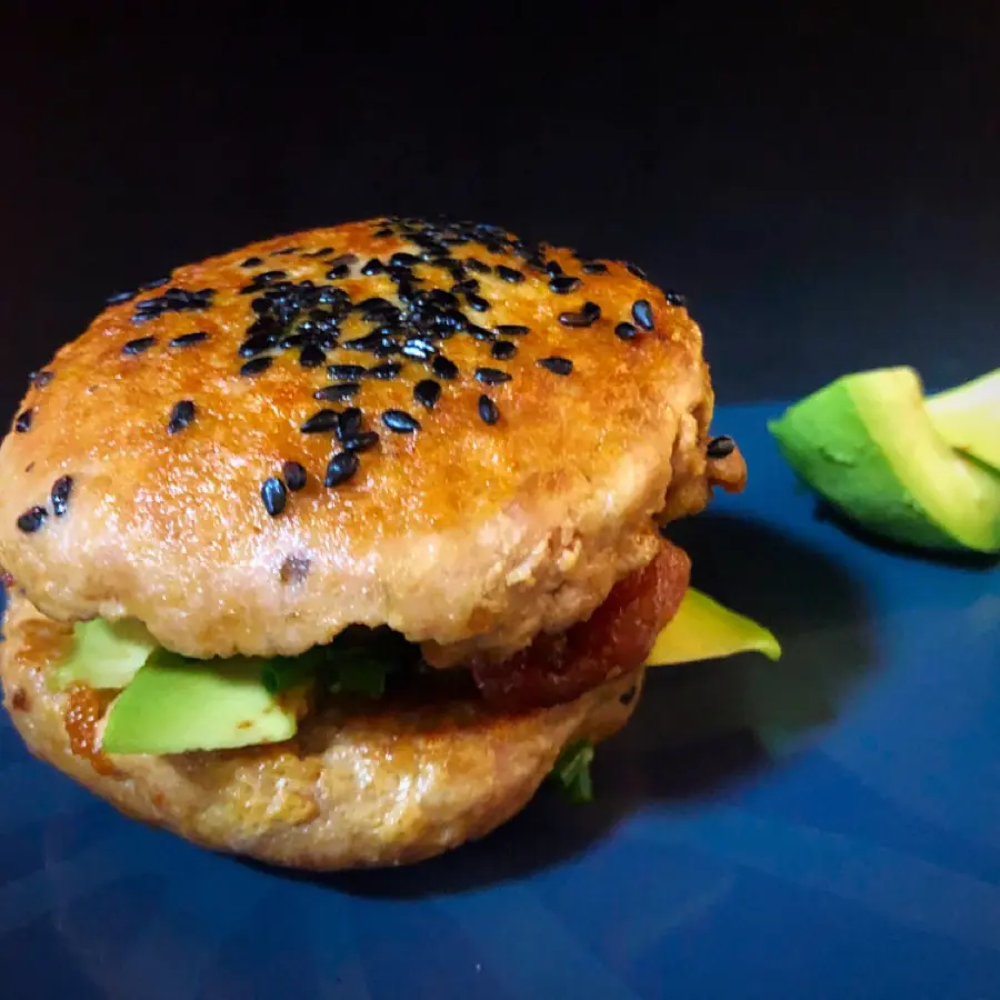 creation thumb for Hamburger di tonno con un pan realizado con il propio tonno