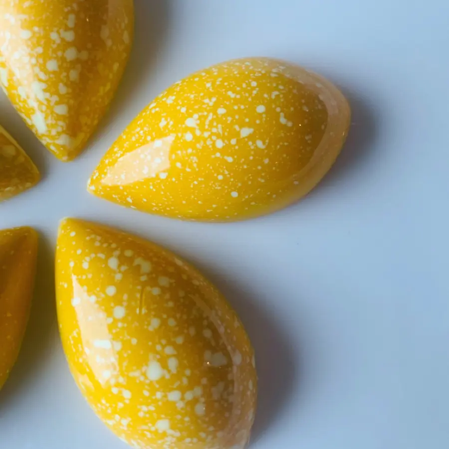 creation thumb for White chocolate and Elderflower bonbons