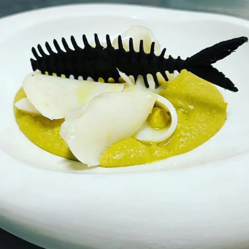 creation thumb for Cuttlefish, pea cream and black crackers