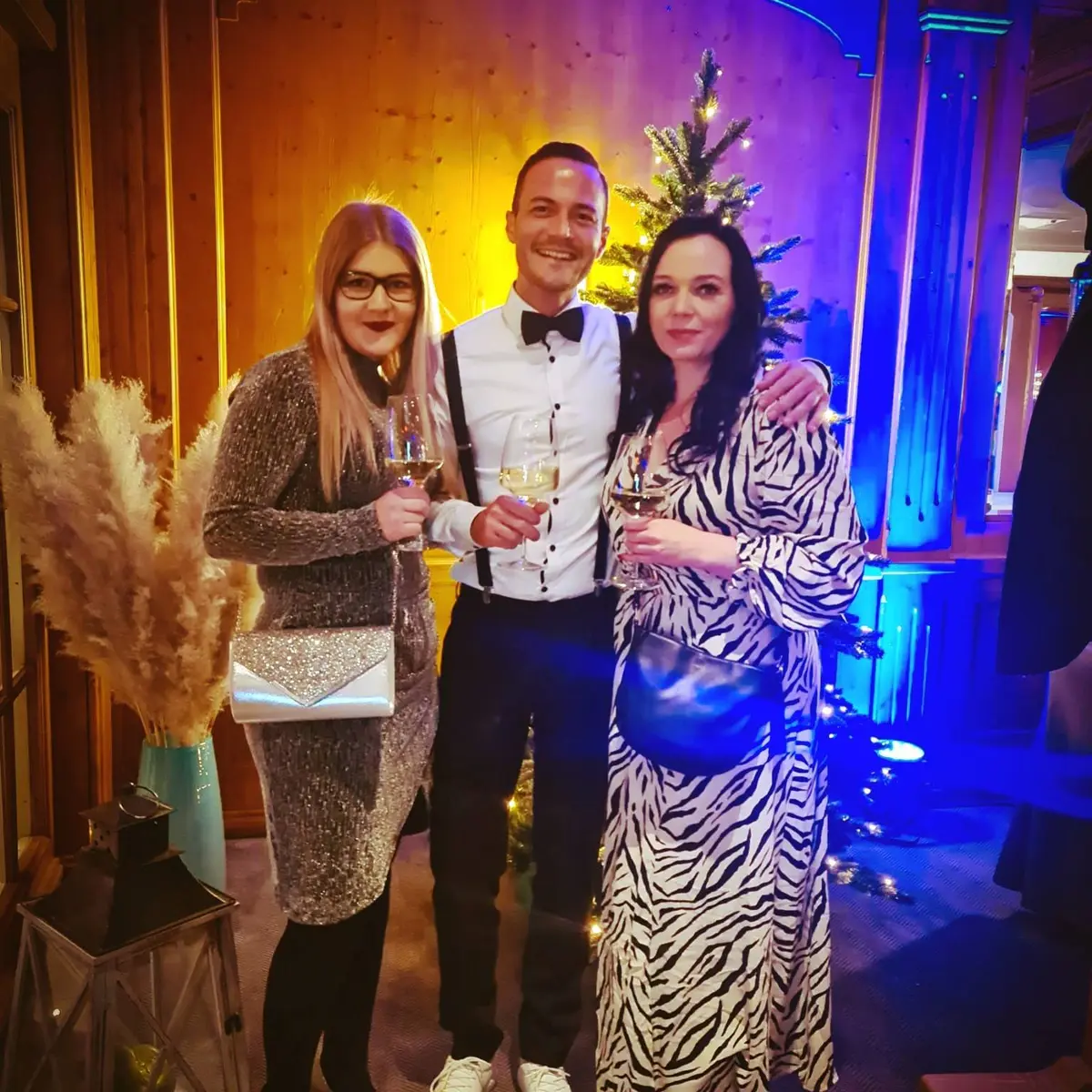 creation thumb for Interalpen-Hotel Tyrol - Christmas Party 2022 🎄🎅🏽
