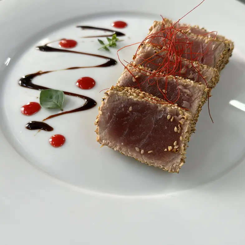 creation thumb for Tuna tataki and berry drops