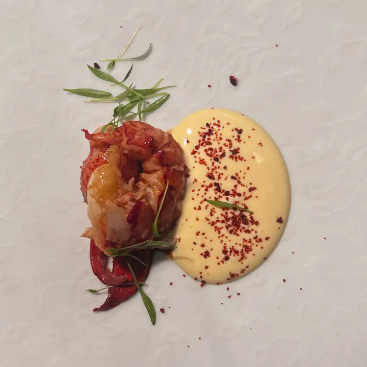 creation thumb for Lobster, bisque and hollandaise sauce