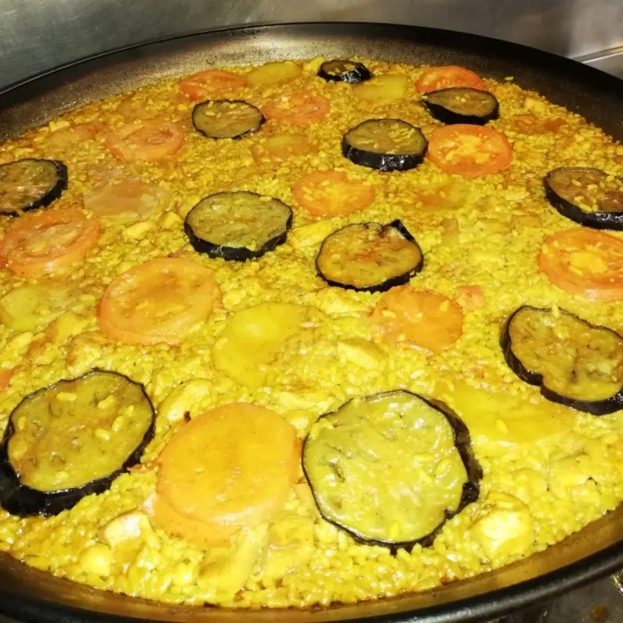 creation thumb for Paella de pollo y verduras
