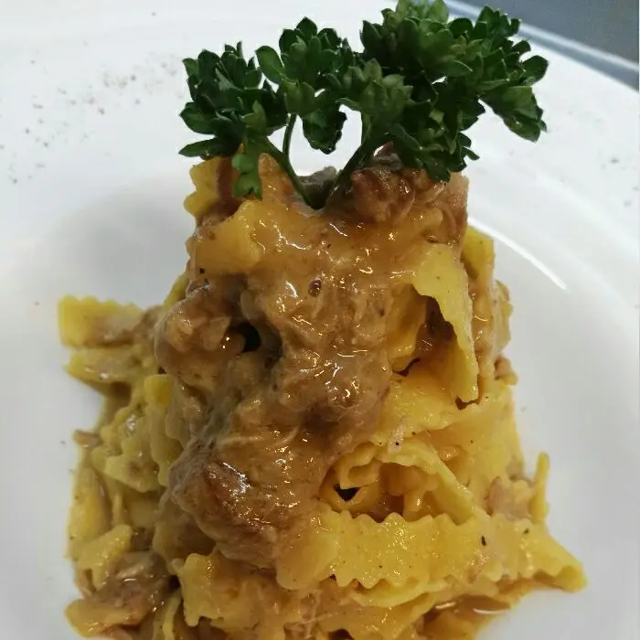 creation thumb for Regginelle con ragù bianco di gallina grisa della lessinia