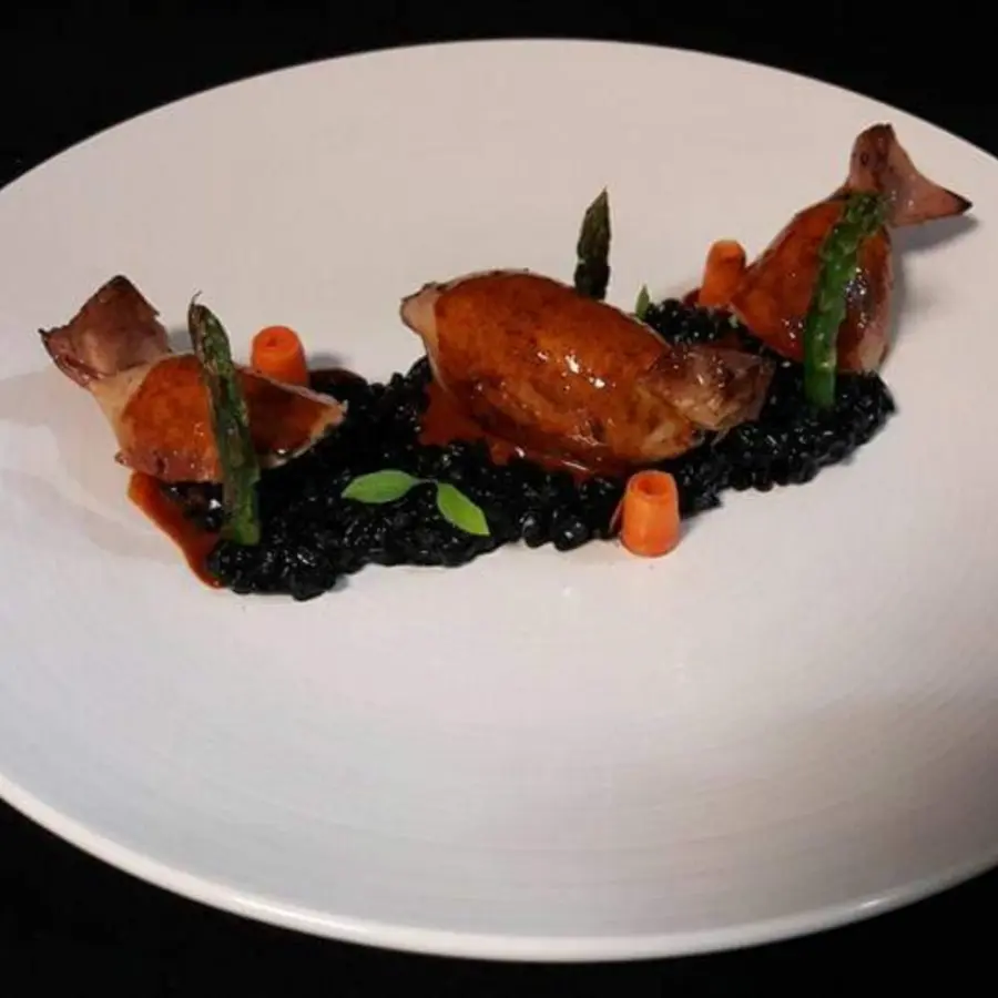 creation thumb for Calamar baby relleno y risotto con tinta de calamar