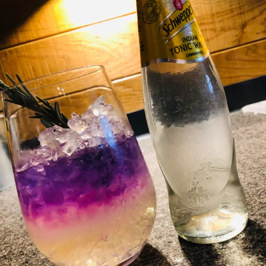 creation thumb for Ilusionist Gin, wonderful colours
