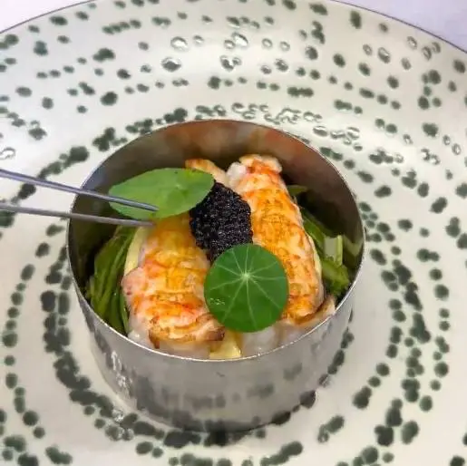 creation thumb for Scampi Arrostiti, Insalata Di Asparagi, Espuma Olandese, caviale