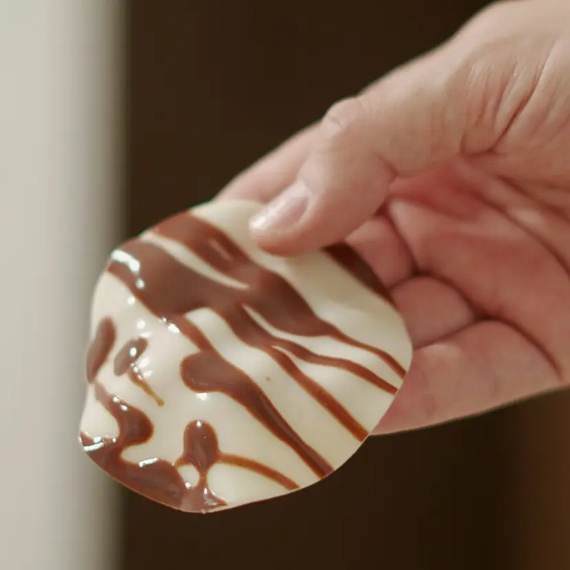 creation thumb for Dark and white chocolate veil