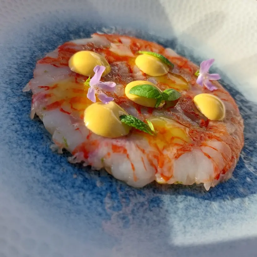 creation thumb for Carpaccio di gamberi con maionese di crostacei e gel d'arancia