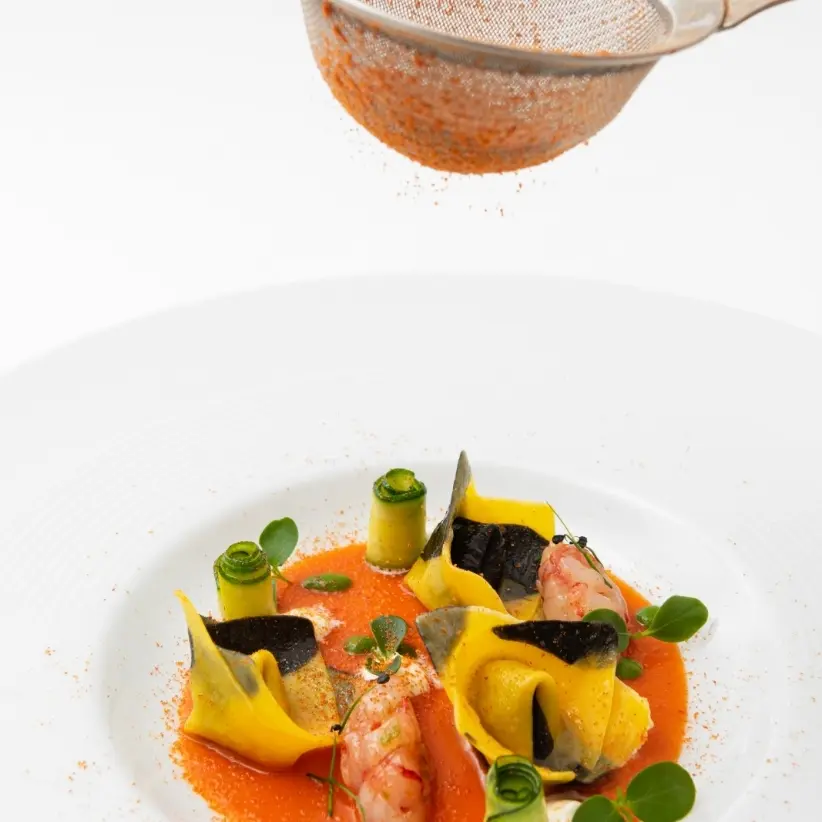creation thumb for Bicolored tortello with shrimp tartare, zucchini and bisque