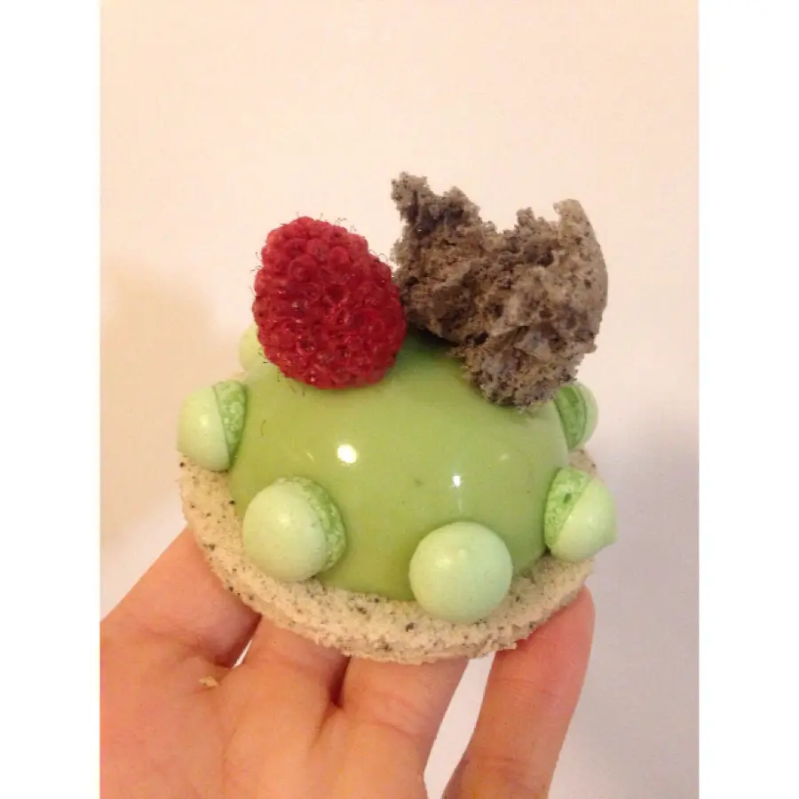 creation thumb for Petit Fours | Grün Tee | Himbeer | Sesam