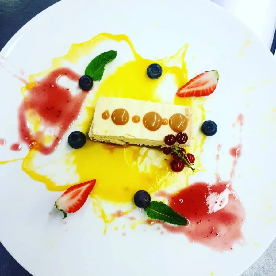 creation thumb for lemon cheescake / passionfruit geel / strawberry (& sauce) & blueberry