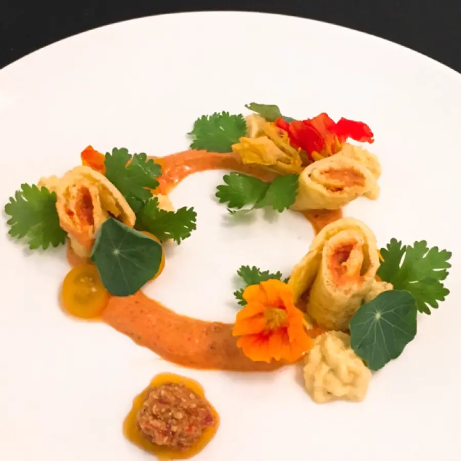 creation thumb for Egg rolls and Capsicum Cream Cheese