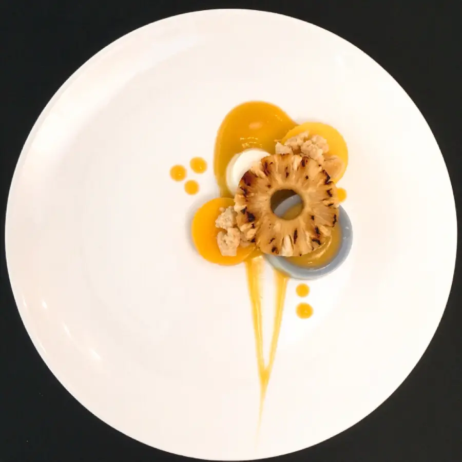 creation thumb for Bluepea Flower Panna Cotta with mangoes and pineapple