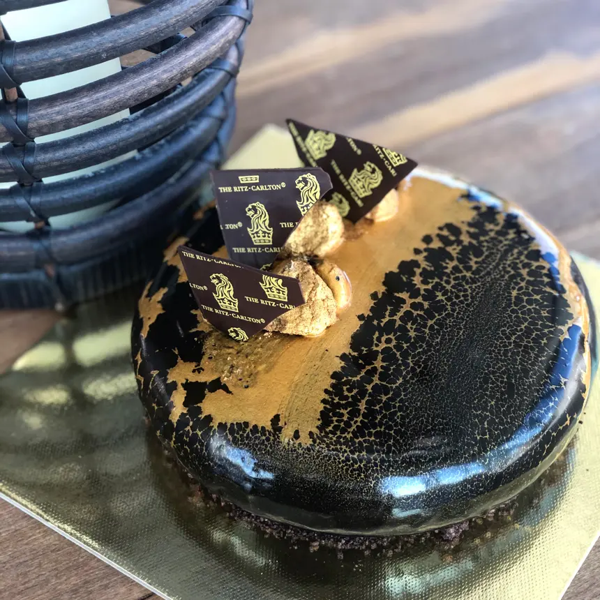creation thumb for Gâteau Souris Au Chocolat Glaçage Miroir Effet Araignée