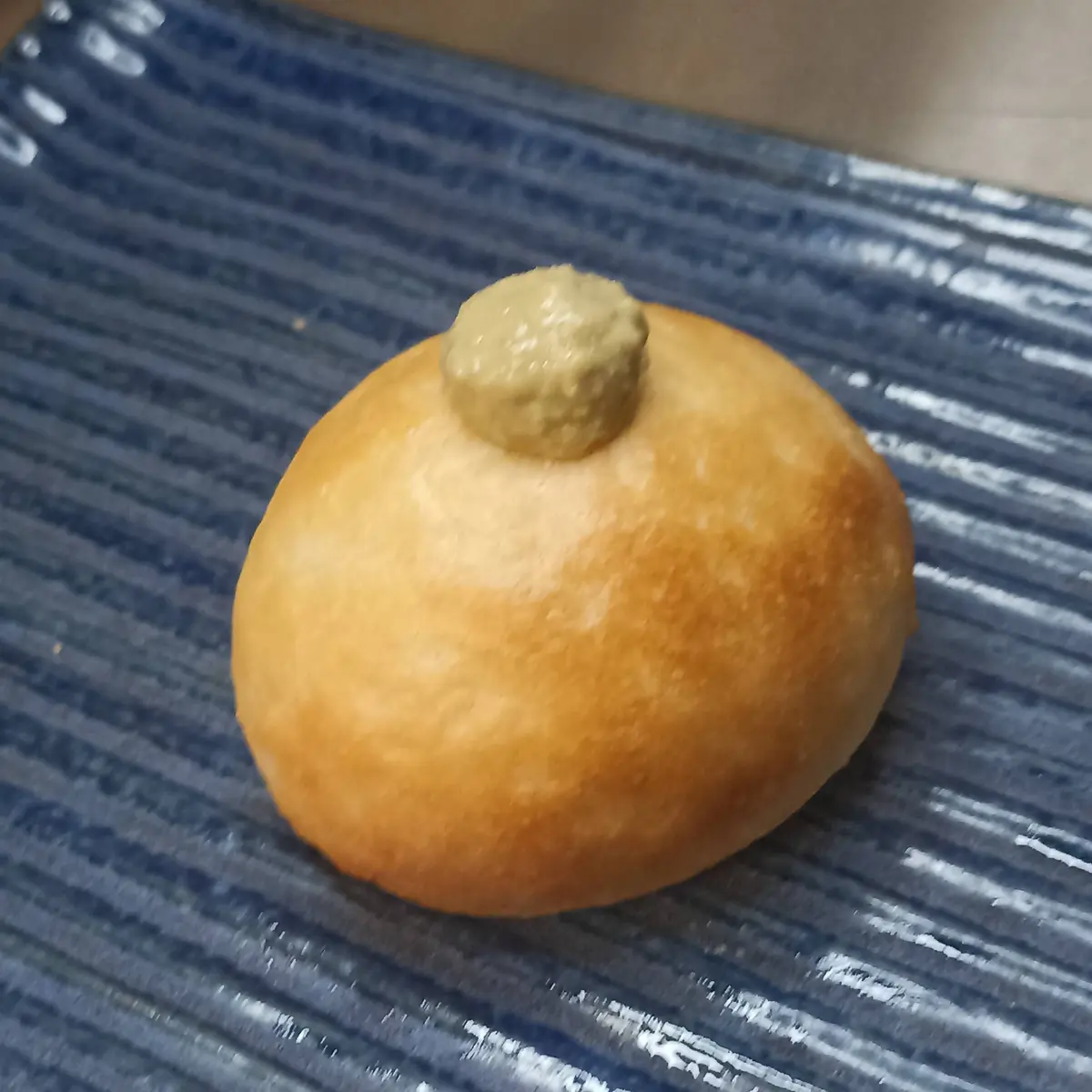 creation thumb for Crusted bao filled with olive and capers tapenade