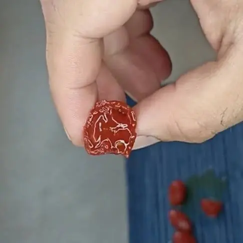 creation thumb for Passified tomatoes, top preserve