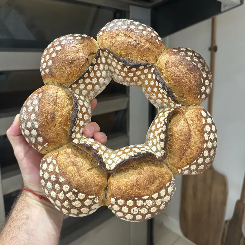 creation thumb for Couronne Bordelaise Sourdough
