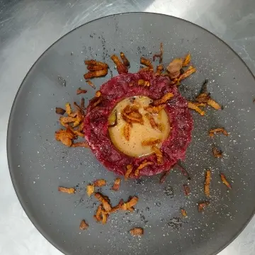 creation thumb for Tartare alla carbonara