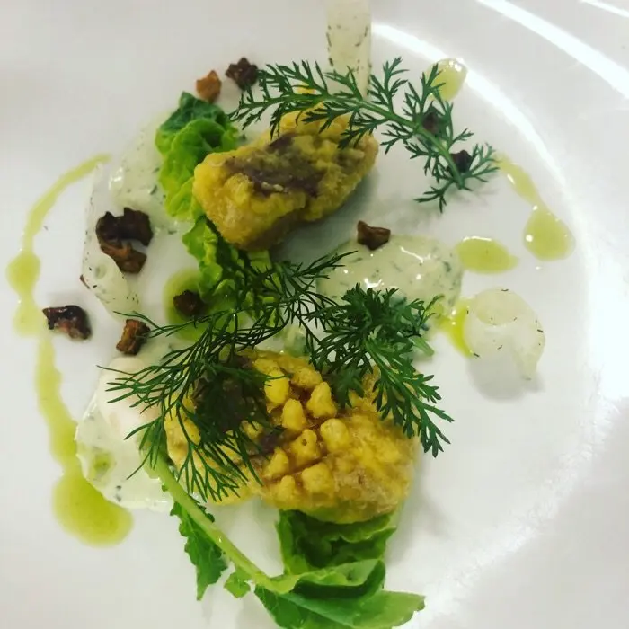 creation thumb for Gebackener Waller an Hessischer grüner Sauce mit Dillöl und Wildkräutwrspitzen