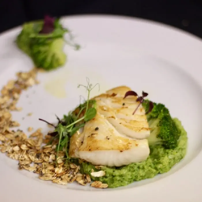 creation thumb for Black Cod mit Brokkolistampf und Hafer Granola