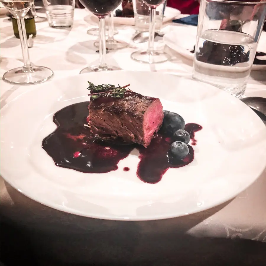 creation thumb for Reindeer filet with red wine and thyme blueberries