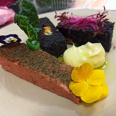 creation thumb for Sockeye Riet with Dorblu Cheese Bread and Cuttlefish.