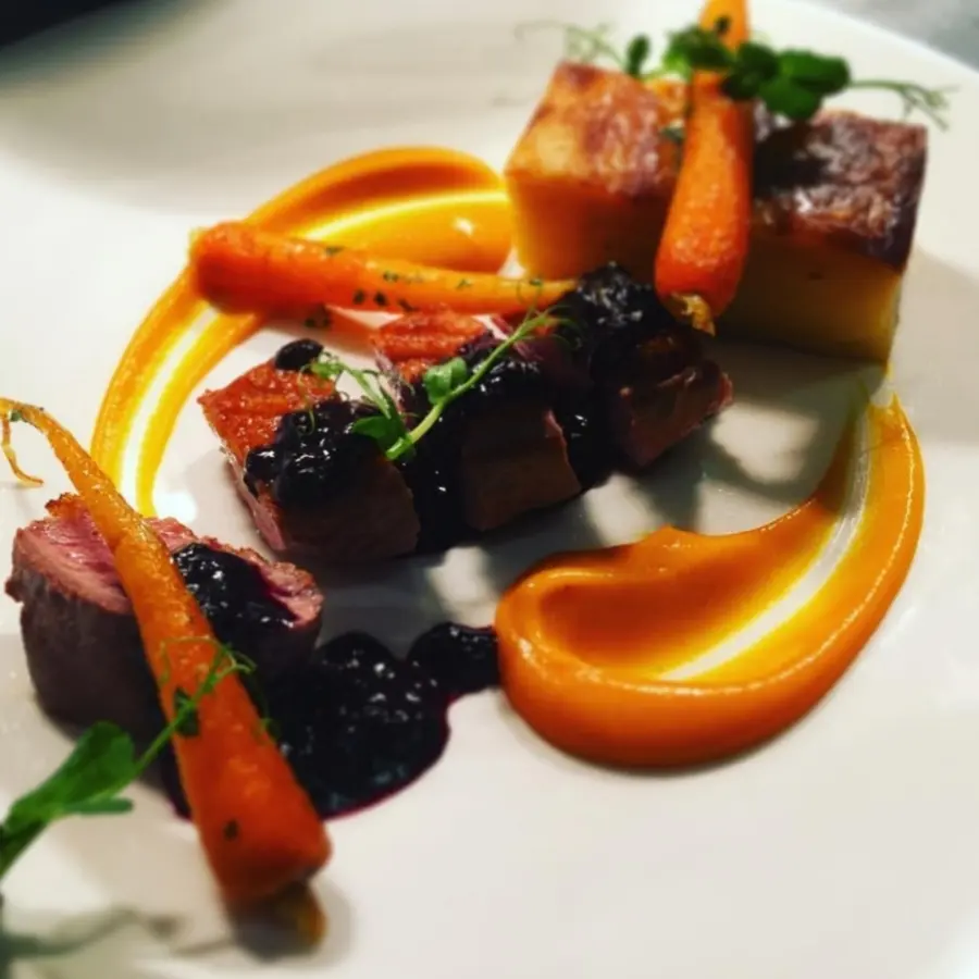 creation thumb for Duck breast patato gratin caramelized baby carrots and berry's compot