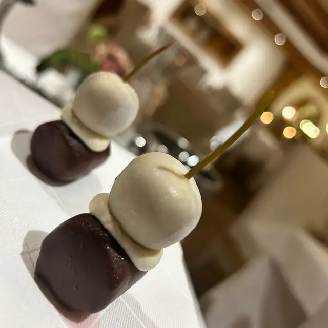 creation thumb for Forêt Noir petit four