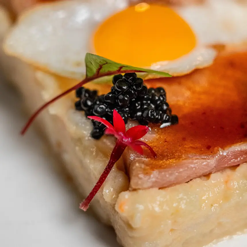 creation thumb for Potato Salad with Tuna Belly, fried Eggs and Caviar