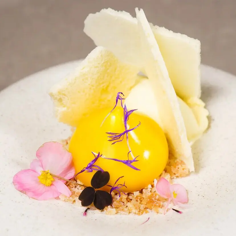 creation thumb for Coconut musse, mango glaze, lime merengue