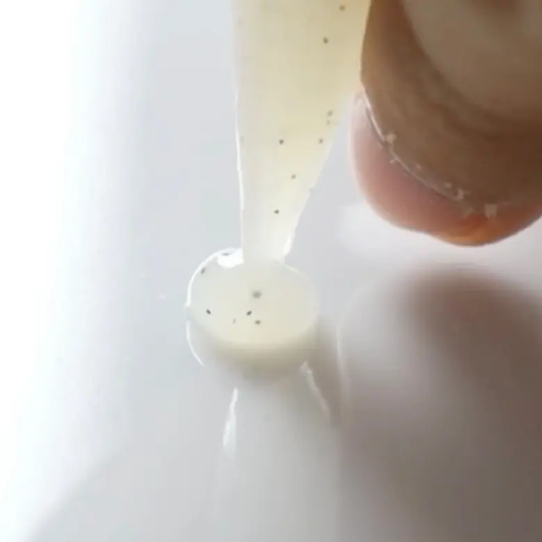 creation thumb for Vegan Vanilla & Lemon Gel 🍋