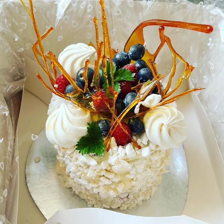 creation thumb for White chocolate cake