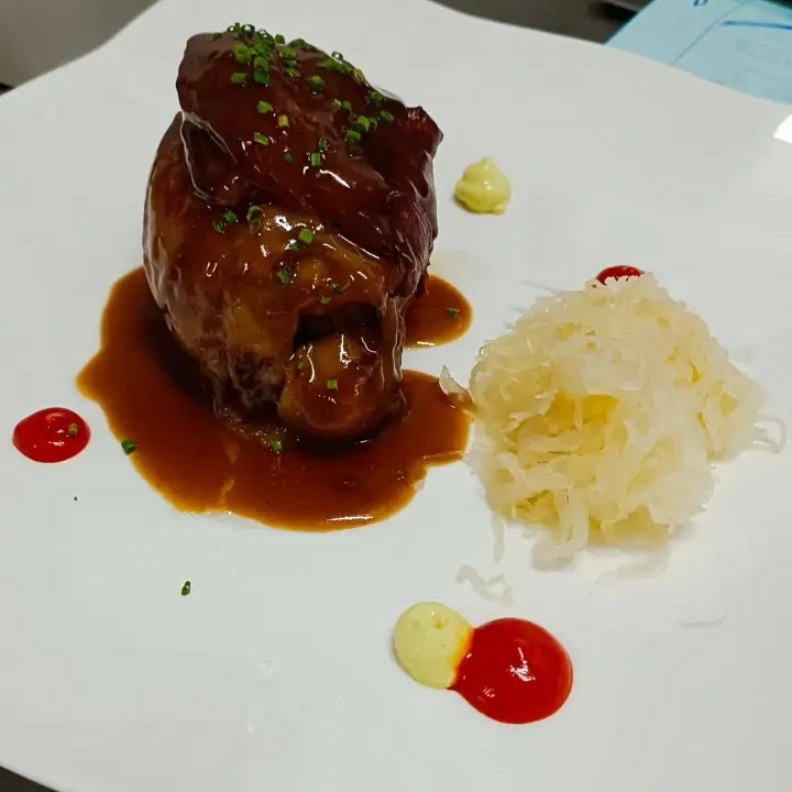 creation thumb for Low-temperature Pork Knuckle with Sweet and Sour Sauce