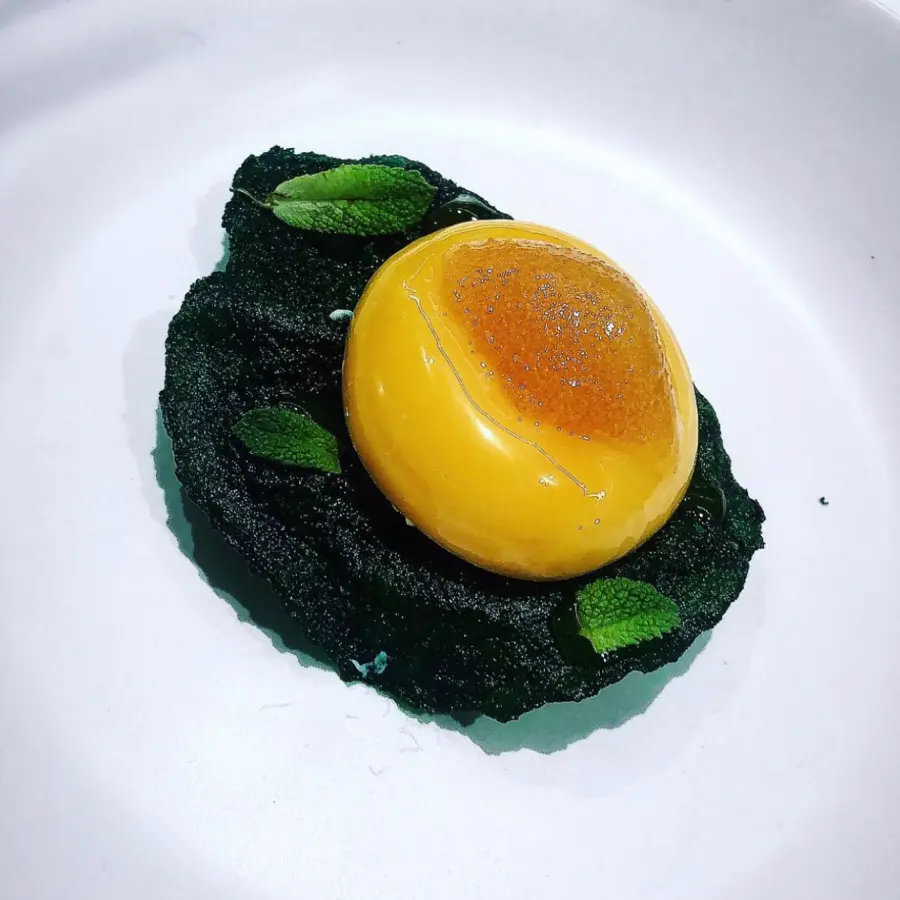creation thumb for Egg in the sea