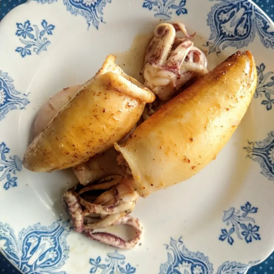 creation thumb for Encornets poêlés farcis a l'endouillette ficelée de Dinan de la Maison Lebfevre