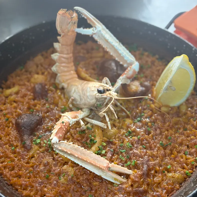 creation thumb for Paella mit Langusten und Tintenfischen 🦑